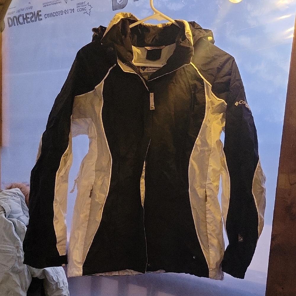 Columbia Women's Black and Cream Rain Jacket
